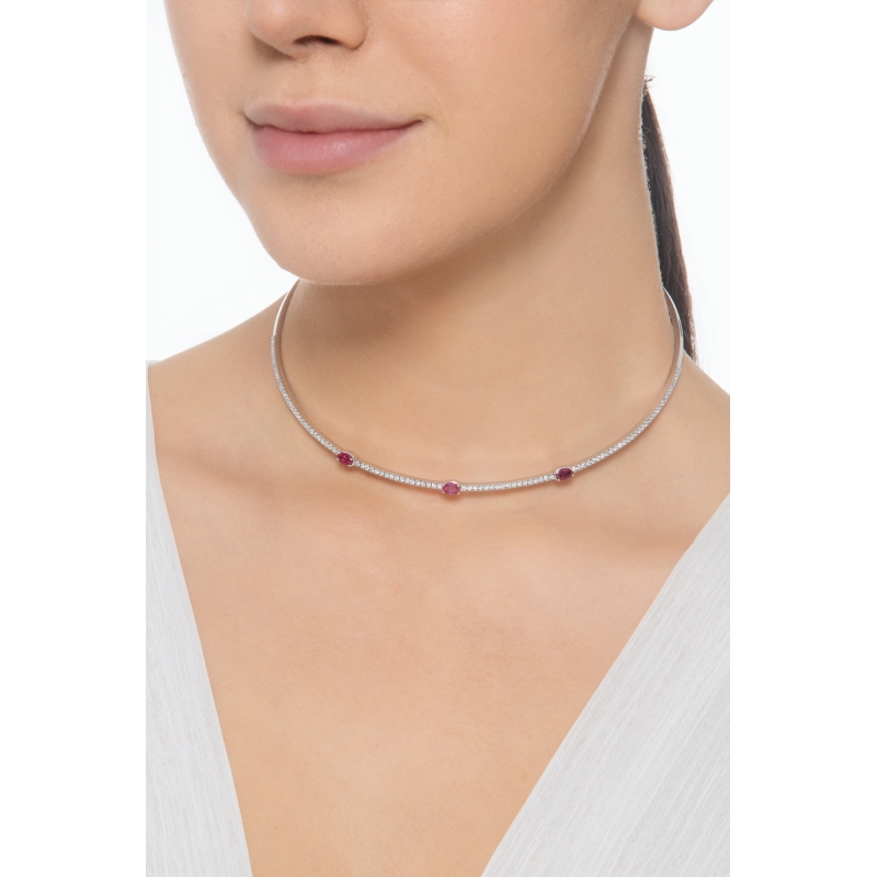 Choker  collier en or blanc avec rubis et diamants