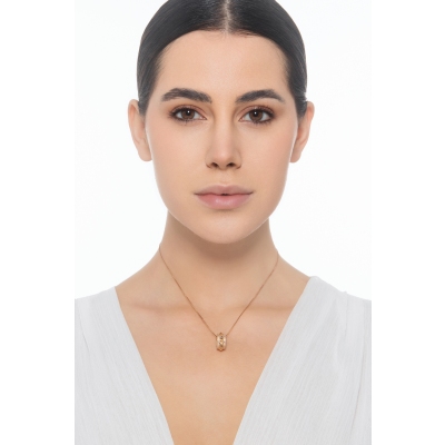 Collier en or rose 18k avec pendentif et diamants