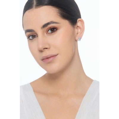 Boucles d'oreilles en or blanc 18 carats avec aigue-marine