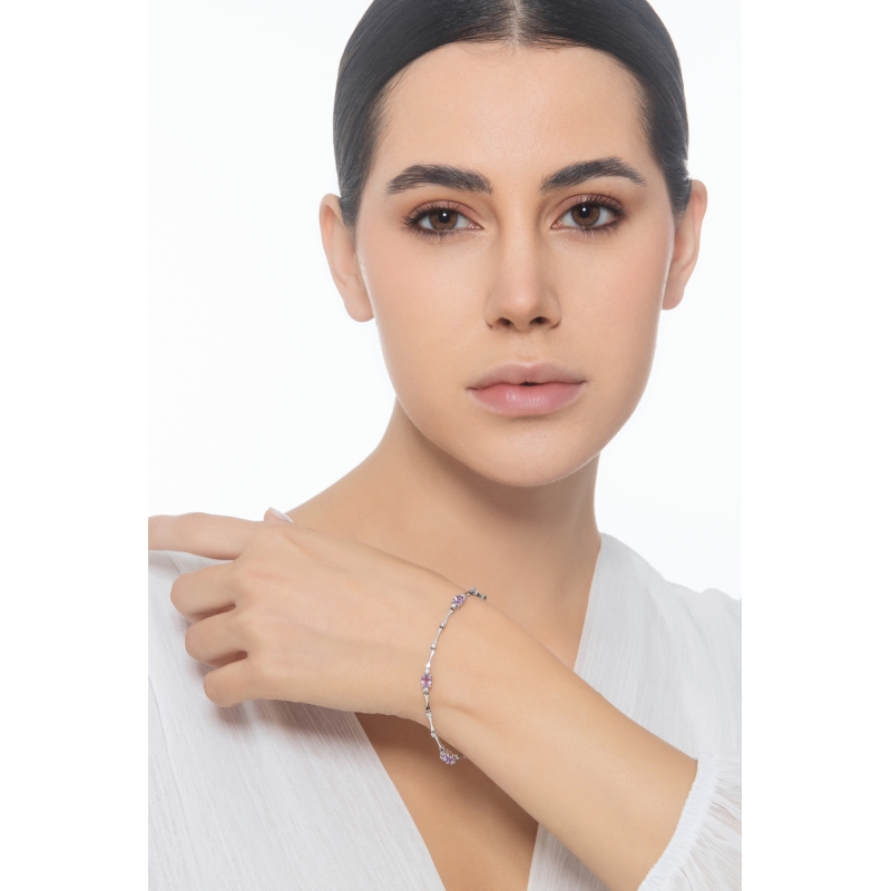 Bracelet en or blanc 18k avec améthystes et diamants Bracelet en or blanc 18k avec améthystes et diamants