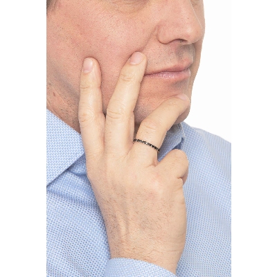 Bague eternity en or blanc 18 carats avec diamants noirs