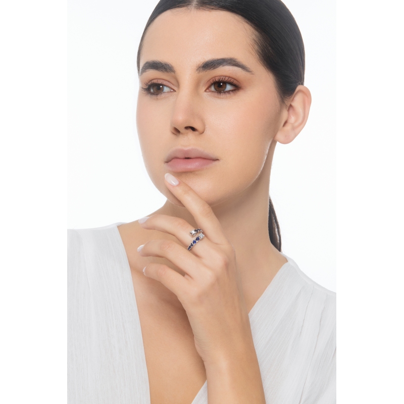 Bague toi et moi or blanc 18 carats avec saphirs bleus et diamants  Bague toi et moi or blanc 18 carats avec saphirs bleus et diamants