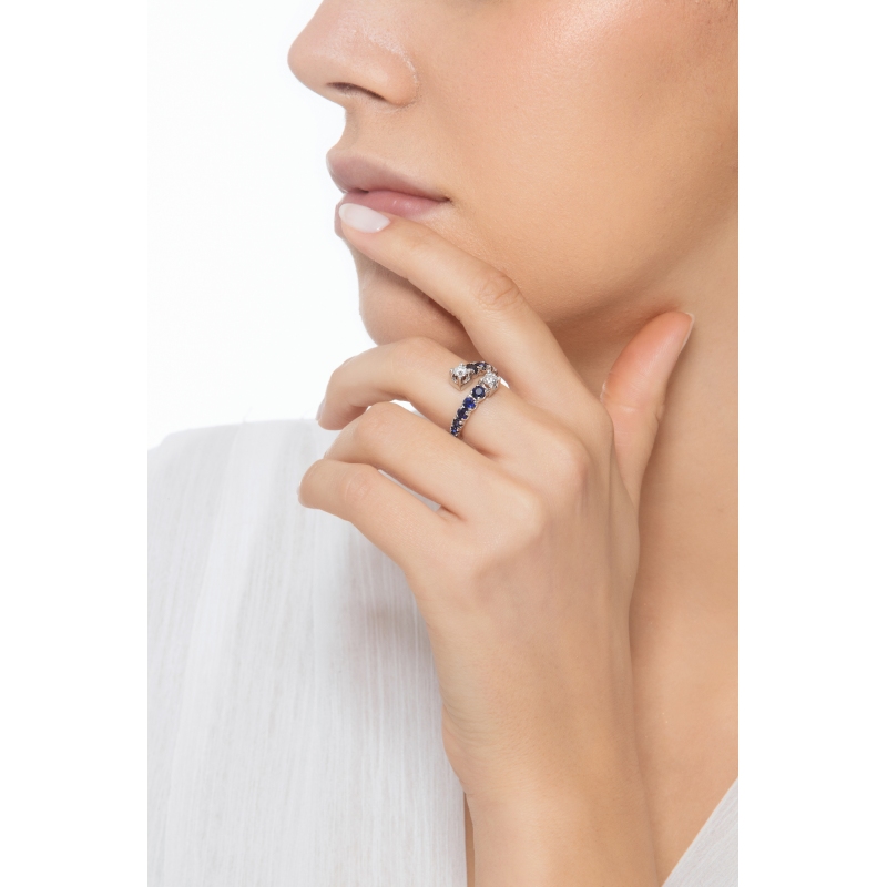 Bague toi et moi or blanc 18 carats avec saphirs bleus et diamants  Bague toi et moi or blanc 18 carats avec saphirs bleus et diamants
