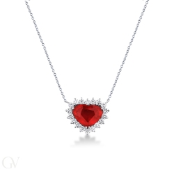 Collier en or blanc 18k avec un rubis cœur