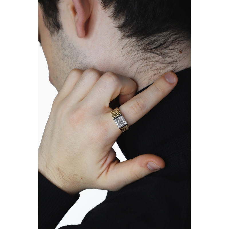 Bague en or jaune et blanc 18k avec pavé de diamants Bague en or jaune et blanc 18k avec pavé de diamants