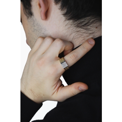 Bague en or jaune et blanc 18k avec pavé de diamants