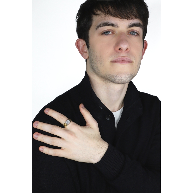 Bague en or jaune et blanc 18k avec pavé de diamants Bague en or jaune et blanc 18k avec pavé de diamants