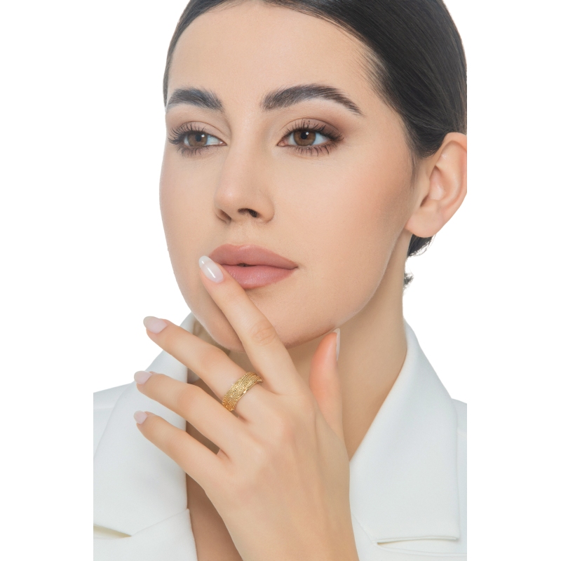 Bague design en or jaune 18 carats Bague design en or jaune 18 carats