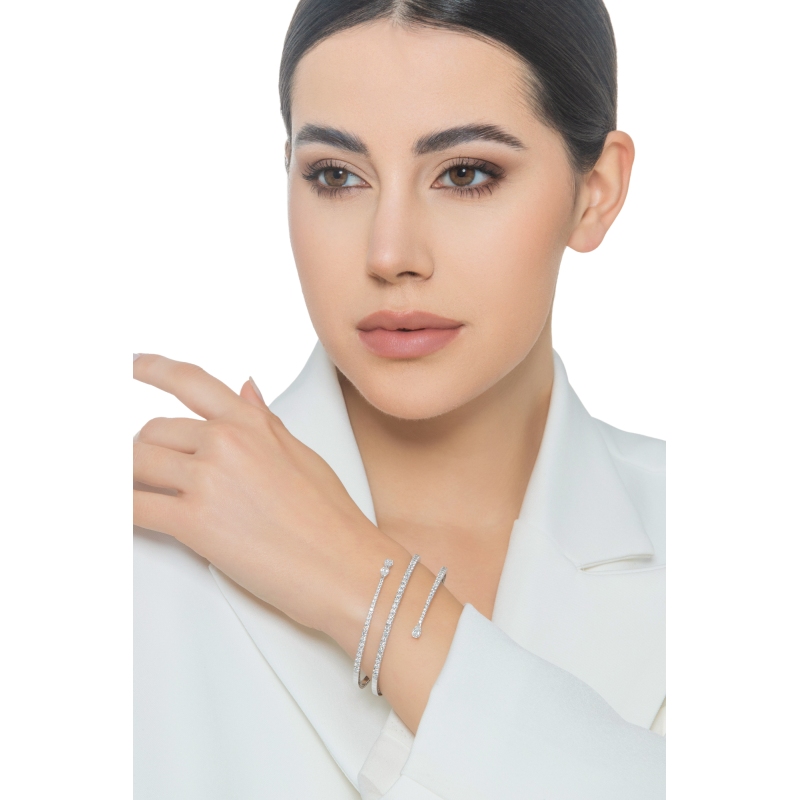 Bracelet semi-rigide en or blanc 18k avec diamant Bracelet semi-rigide en or blanc 18k avec diamant