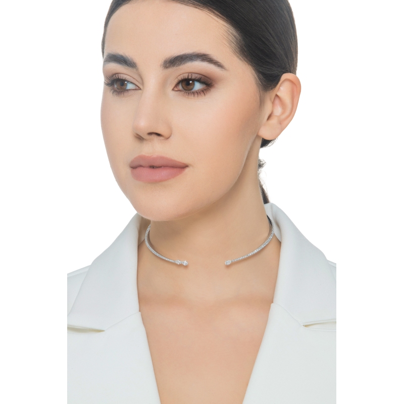 Collier ras du cou choker en or blanc 18k avec diamants Collier ras du cou choker en or blanc 18k avec diamants