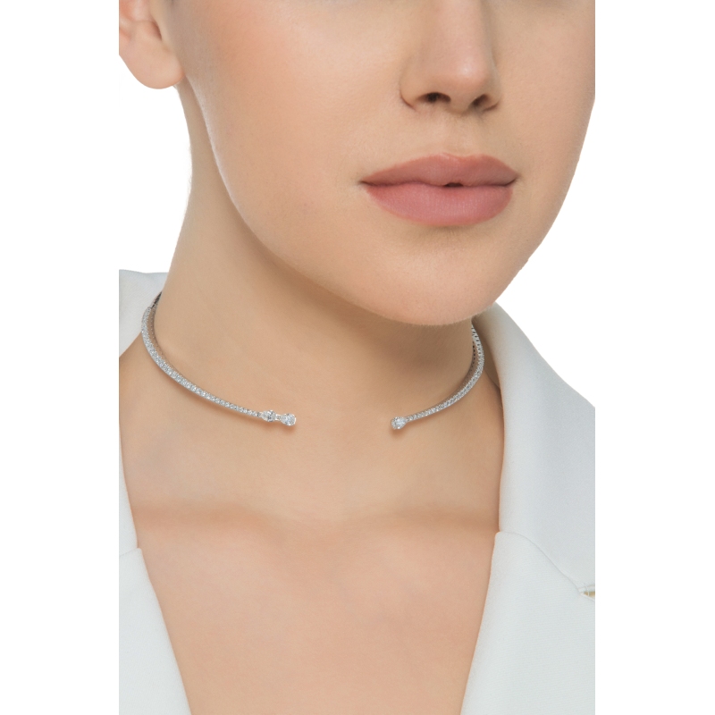 Collier ras du cou choker en or blanc 18k avec diamants Collier ras du cou choker en or blanc 18k avec diamants