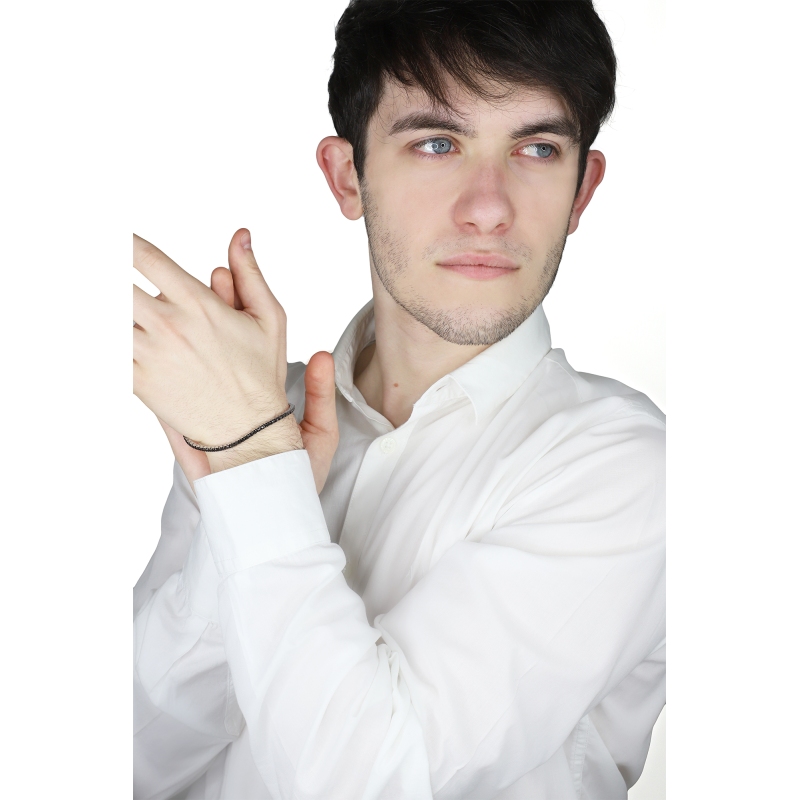 Bracelet tennis en or blanc 18 carats avec diamants noirs sur or bruni