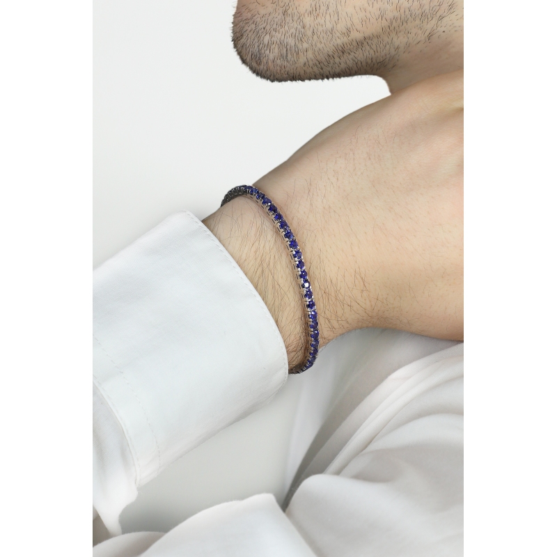 Bracelet tennis avec saphirs bleus en or blanc 18k  Bracelet tennis avec saphirs bleus en or blanc 18k