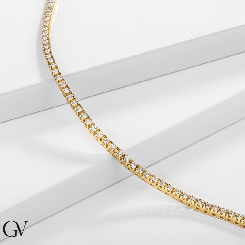 Bracelet Tennis griffé en or jaune 18 carats avec diamants Bracelet Tennis griffé en or jaune 18 carats avec diamants