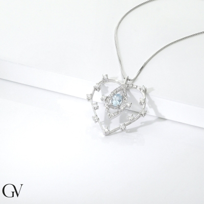Collier cœur en aquamarine ovale et diamants  en or blanc 18k