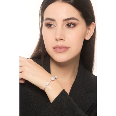 Bracelet en or blanc et diamants avec trois cœurs