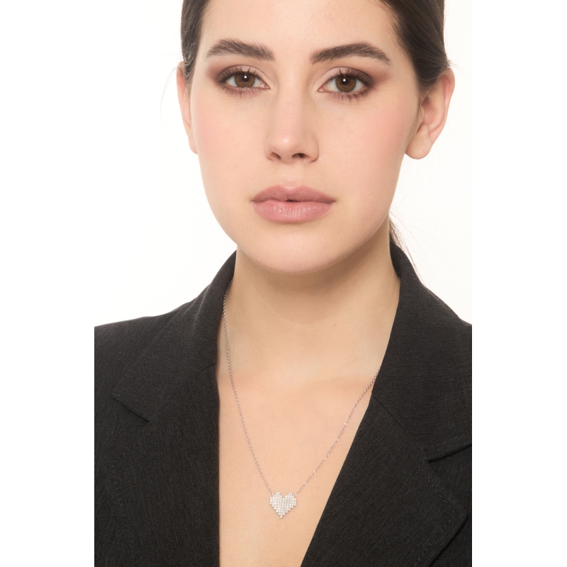 Collier avec pendentif cœur pixel diamants en or blanc  Collier avec pendentif cœur pixel diamants en or blanc