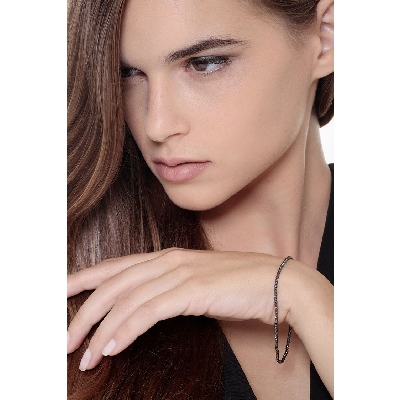 Bracelet pour femme de style fantaisie en or noir 18k