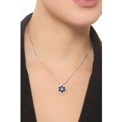 Collier or blanc 18k avec fleur saphirs bleus et diamants 2