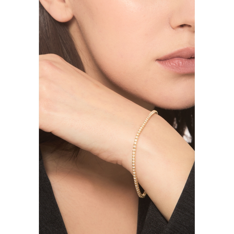 Bracelet Tennis griffé en or jaune 18 carats avec diamants Bracelet Tennis griffé en or jaune 18 carats avec diamants