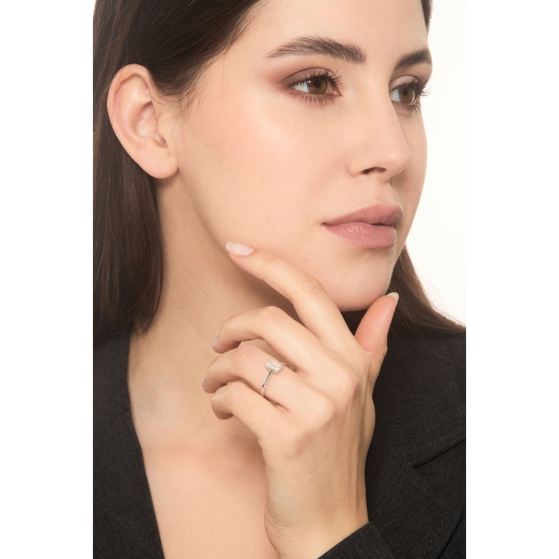 Bague solitaire or blanc 18k diamant central émeraude certifié GIA 1.00 ct Bague solitaire or blanc 18k diamant central émeraude certifié GIA 1.00 ct