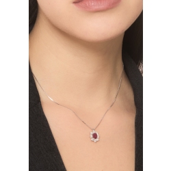 Collier en or blanc 18k avec un rubis central halo diamant 2