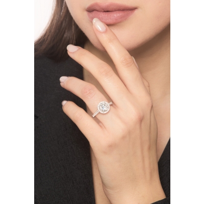 Bague solitaire avec diamant central GIA 2.00 ct en or blanc 18K