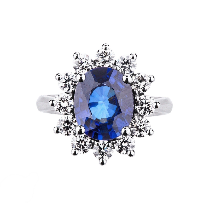 Bague halo classique en or blanc 18k avec saphir bleu et diamants