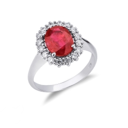 Bague en or blanc 18k avec rubis ovale et diamants