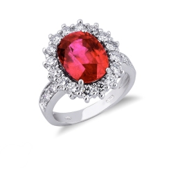 Bague or blanc 18k avec rubis central et diamants