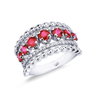 Bague en or blanc avec rubis et diamants