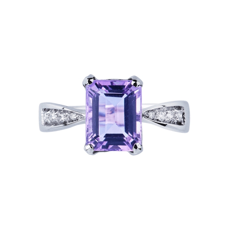 Bague en or blanc 18k améthyste octogonale et diamants Bague en or blanc 18k améthyste octogonale et diamants