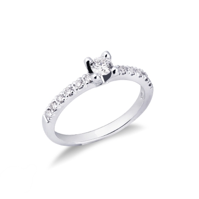 Bague en or blanc 18k sertie de diamant