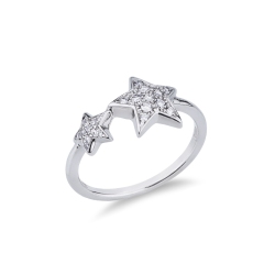 Bague en or blanc 18k avec une étoile serties diamants