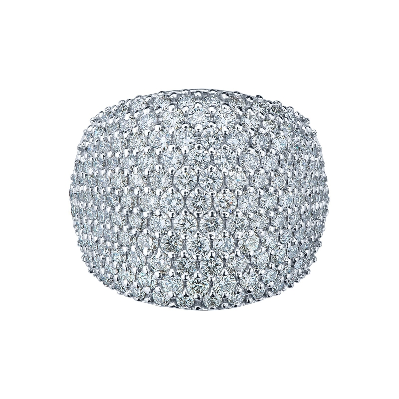 Bague en or blanc 18 carats sertie d'un pavé de diamants  Bague en or blanc 18 carats sertie d'un pavé de diamants