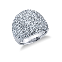 Bague en or blanc 18 carats sertie d'un pavé de diamants