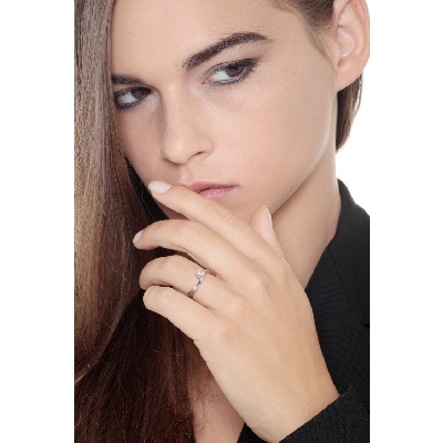 Solitaire avec diamant 0.35 ct en or blanc 18k