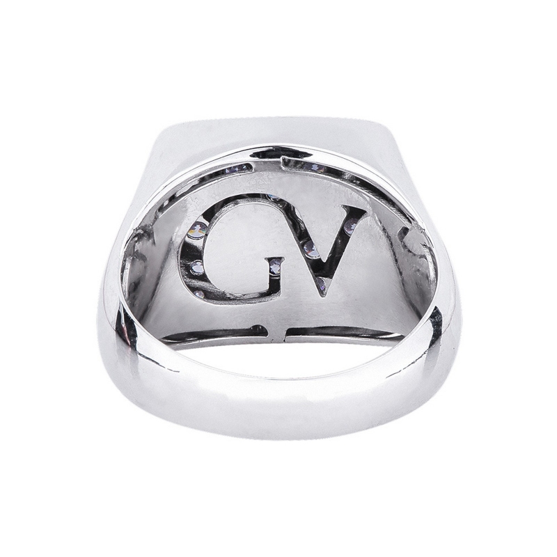 Chevalière homme carrée avec pavé de diamants et or blanc 18k Chevalière homme carrée avec pavé de diamants et or blanc 18k