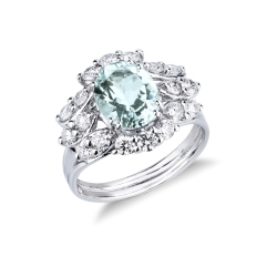 Bague en or blanc 18k avec aigue-marine