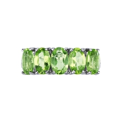 Bague en or blanc 18k avec diamant et 5 péridots 2