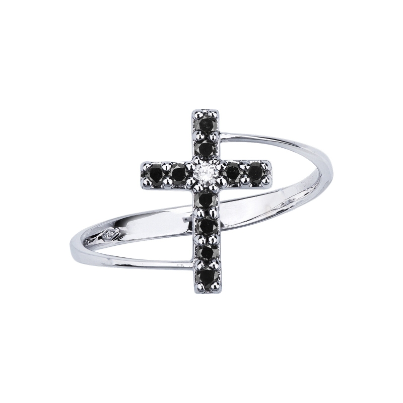 Bague en or blanc 18k avec une croix en diamants noirs Bague en or blanc 18k avec une croix en diamants noirs