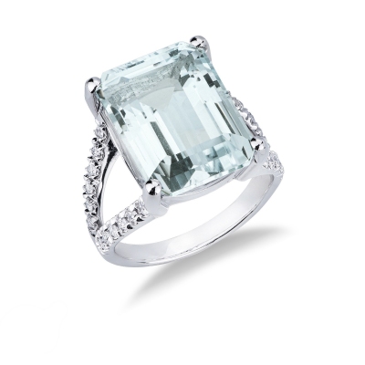 Bague Or Blanc 18k avec aigue-marine rectangulaire et diamants latéraux