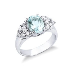 Bague en or blanc 18kt aigue-marine ovale et diamants