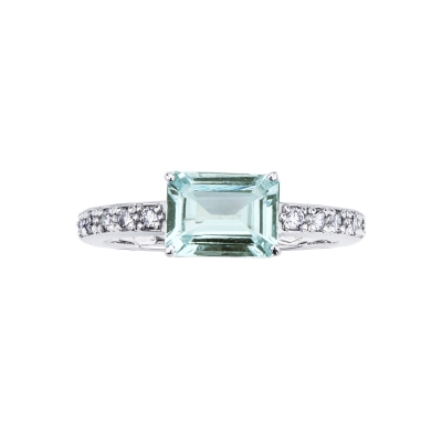 Bague en or blanc 750 avec une aigue-marine et diamant