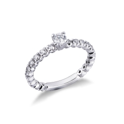 Alliance en or blanc avec diamants