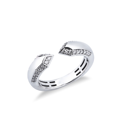 Bague ouverte en or blanc 18 carats avec diamant