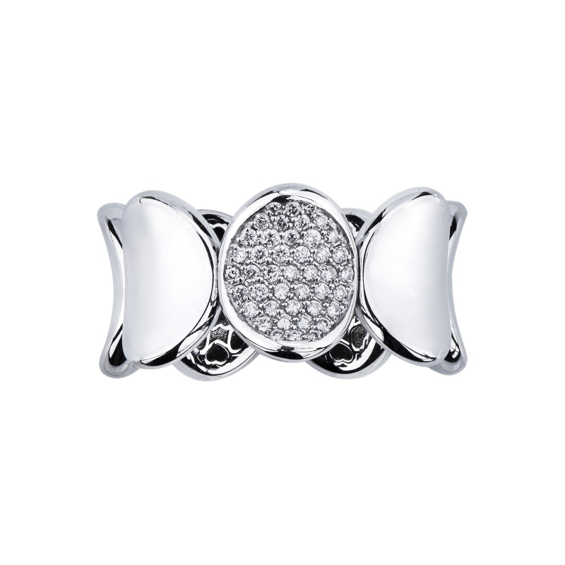 Bague élastique en or blanc 18 carats avec plaque centrale en pavé de diamants Bague élastique en or blanc 18 carats avec plaque centrale en pavé de diamants