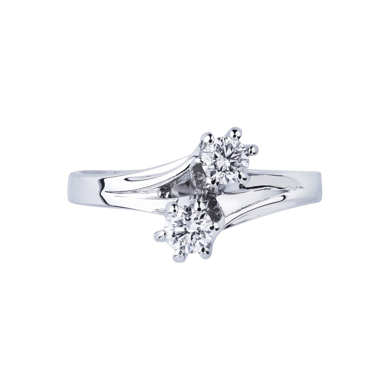 Bague contrarié en or blanc 18k avec deux diamants Bague contrarié en or blanc 18k avec deux diamants