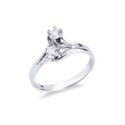 Bague contrarié en or blanc 18k avec deux diamants