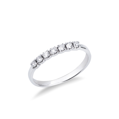 Bague demi-alliance en or blanc 18k avec sept diamants
